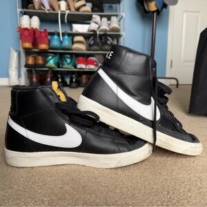 Nike women’s Black and White Blazers